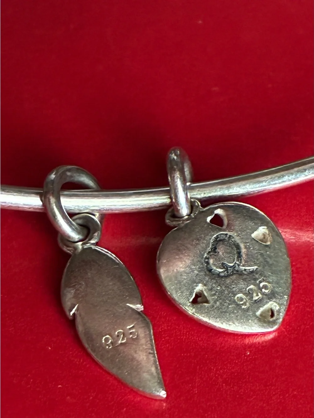 925 Silver Heart & Feather Charm Expandable Bangle Bracelet - Women's Jewelry
